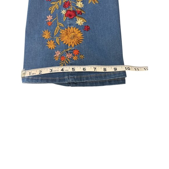 Telepatía Womens Denim Embroidered Cropped Flare Jeans W/ Sunflower & Floral Des - Picture 9 of 9